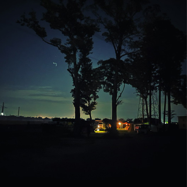Night-Backyard-Campfield